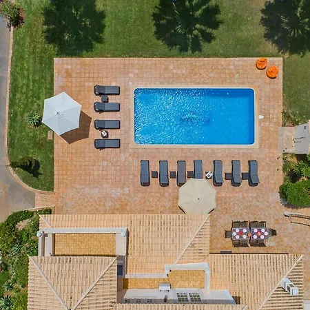 Sleeps 8 With Pool Air Con And Wifi Cabeco de Camara